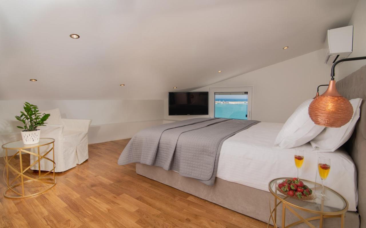 Minimal Loft With Sea View Over Zakynthos Harbor! Exterior photo